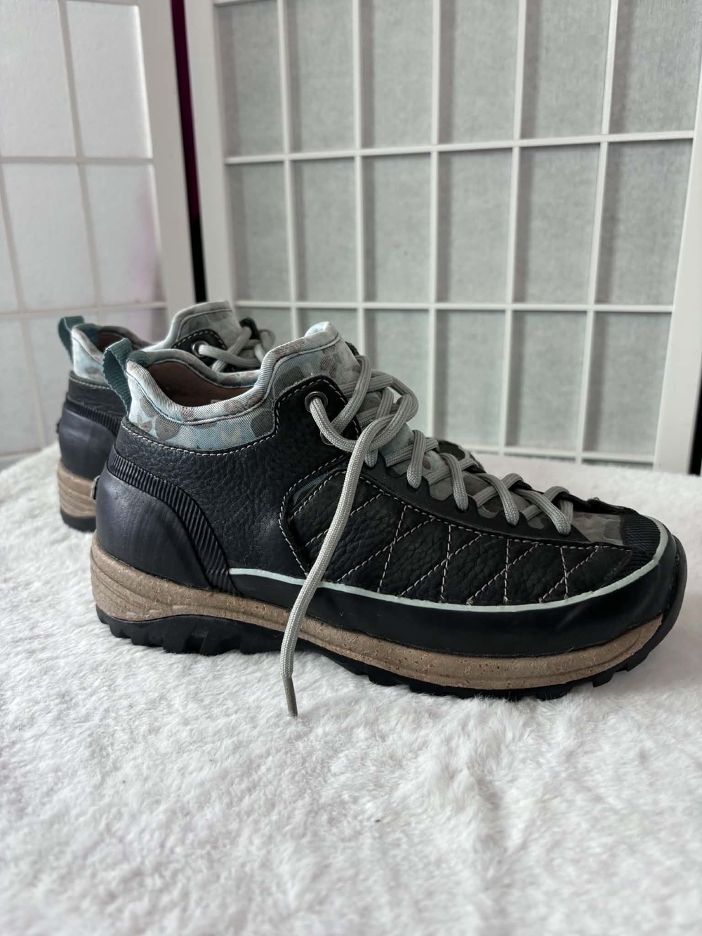 Bogs Black and Gray Women's Quilted Lace-Up Sneakers